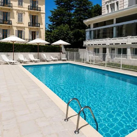 Le Riviera *